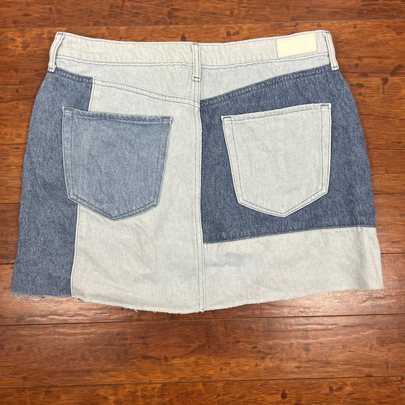 Hollister Patchwork Denim Jean Mini Skirt Size 13 31W Y2K Frayed Hem High Rise - Picture 7 of 7